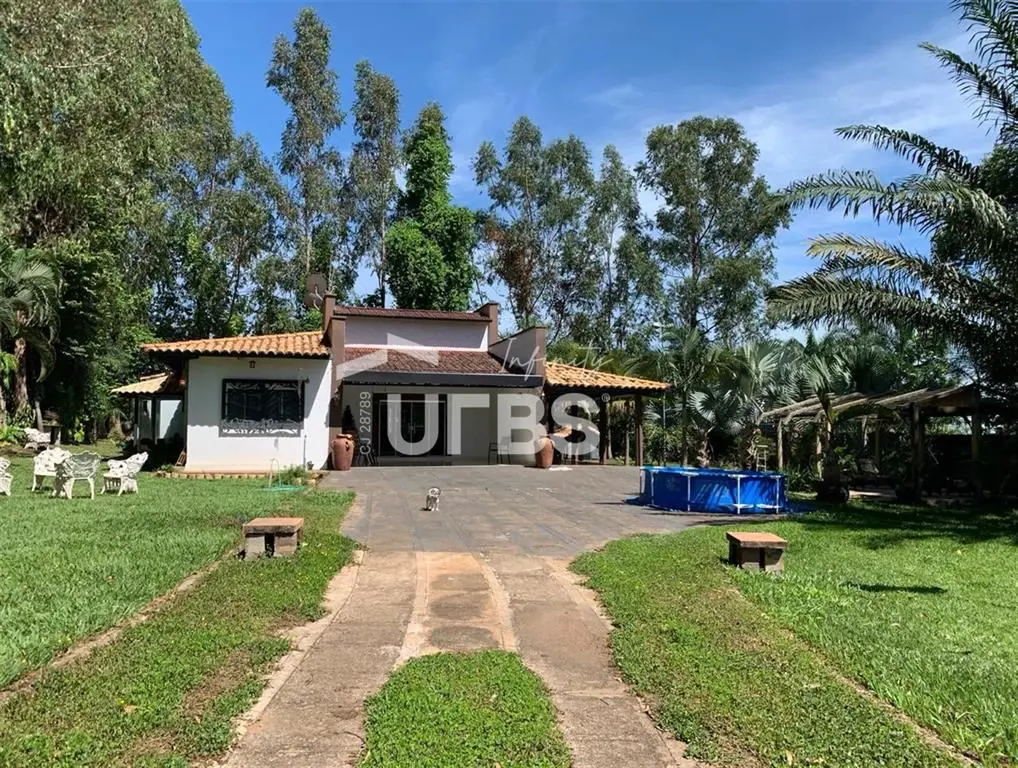 COD U-0019423 - Condomínio inclui manutenção jardim com caseiro que corta a gram...