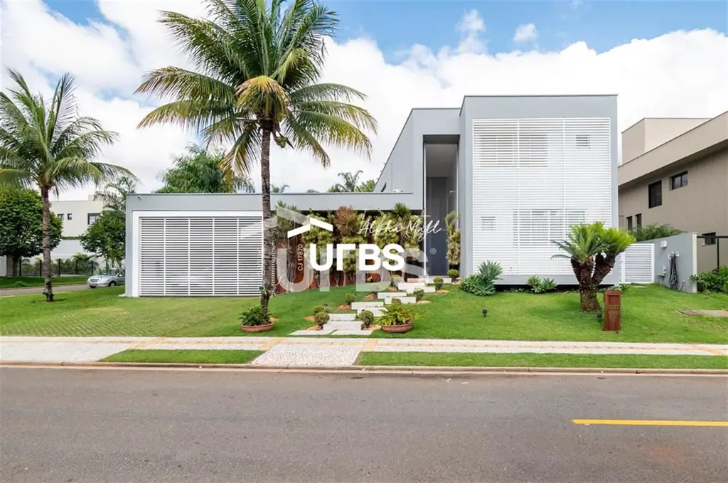 COD U-0019752 - Sobrado de Esquina no Alphaville GoiásSobrado de Esquina alto pa...