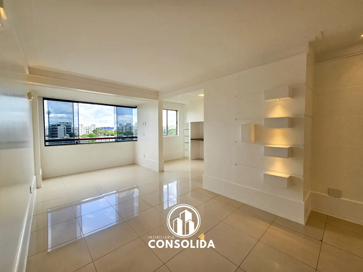 APARTAMENTO COM 3 QUARTOS (SENDO 1 SUÍTE E 1 REFORMADO PARA SALA DE HOME) REFORM...