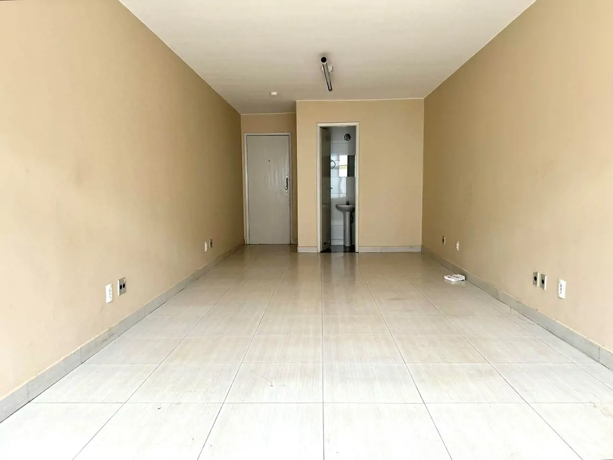 HABITARBEM Imóveis vende:- excelente sala original para você aproveitar e fazer ...