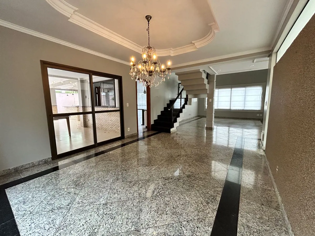 Granville R$2.700.000,00 Sobrado com 5 suítes sendo 1 master e 1 delas na parte ...