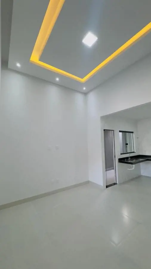 Casa 2Q com suíte - Santos Dumont 125 metros de lote 80 metros de construção Coz...