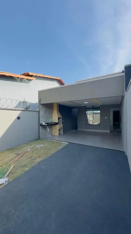 Casa 2Q com suíte - Santos Dumont 140m² de lote 90m² de construção Cozinha integ...