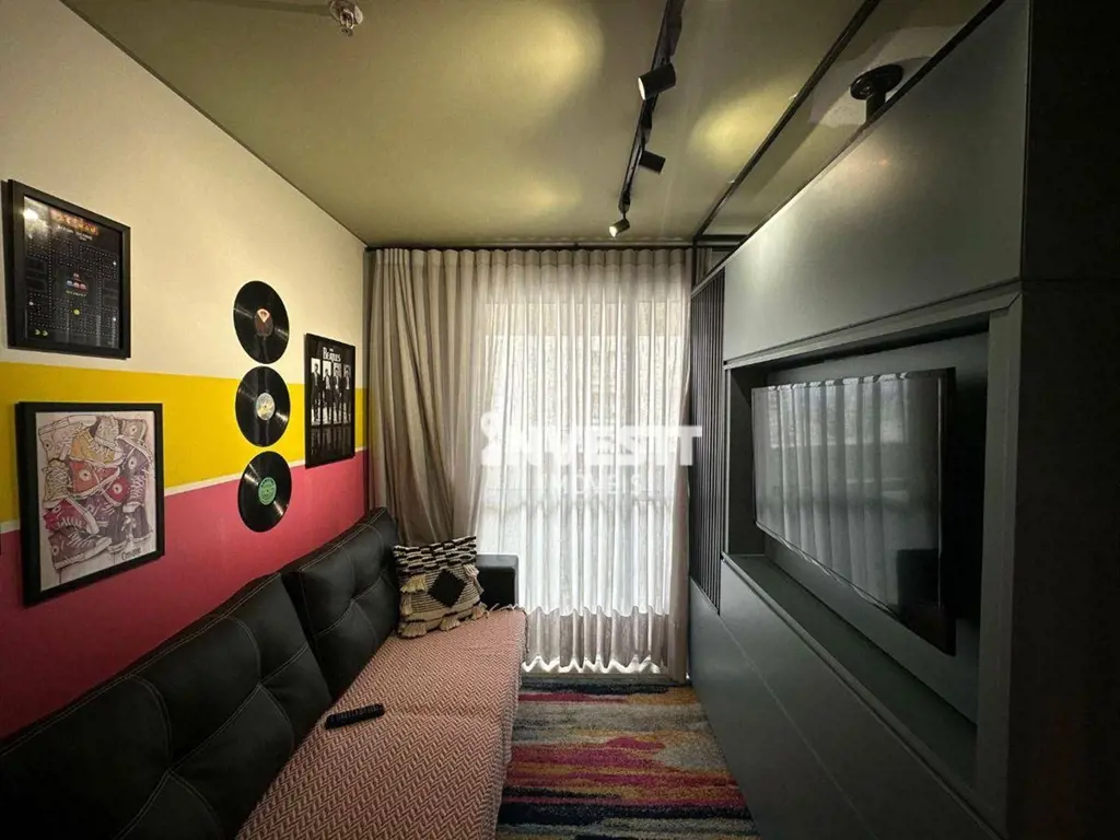 LOCALIZAÇÃO:Este apartamento está situado no bairro Jardim Goias, a 15 km do aer...