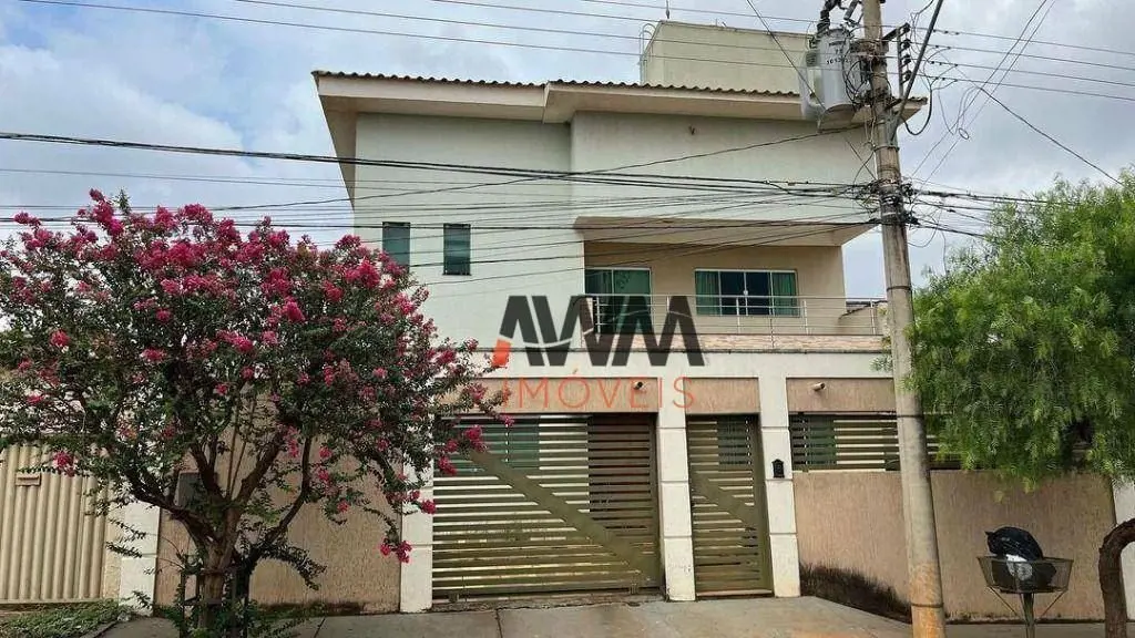 Sobrado 4 Suites plenas proximo a Praça da Biblia Area do terreno: 630 m² e area...