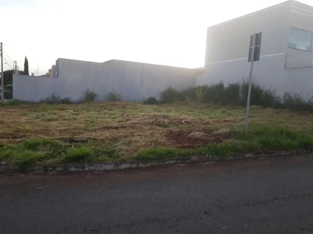 Excelente lote em Anápolis -Go, avenida das Cerejeiras.Lote com total de 358,83m...