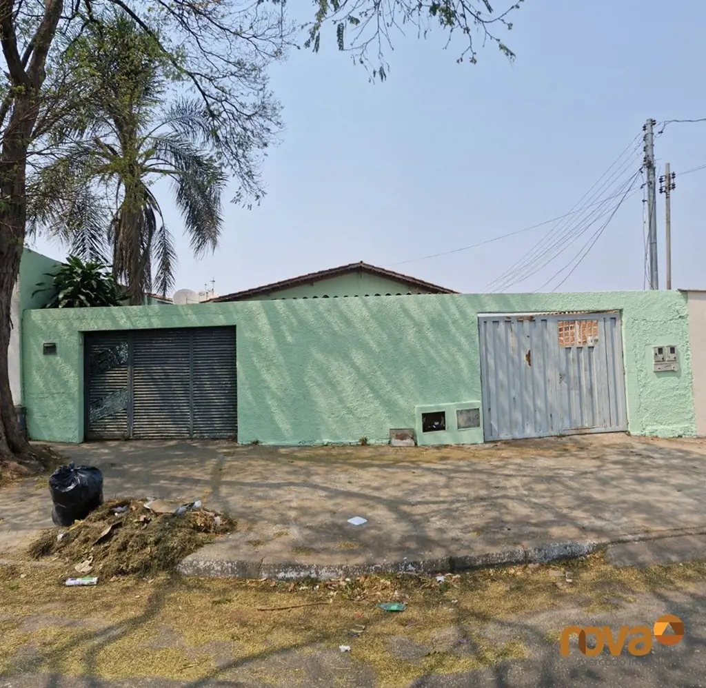 Casa de rua com 3 quartos com suíte ampla, copa, cozinha, banheiro social, área ...