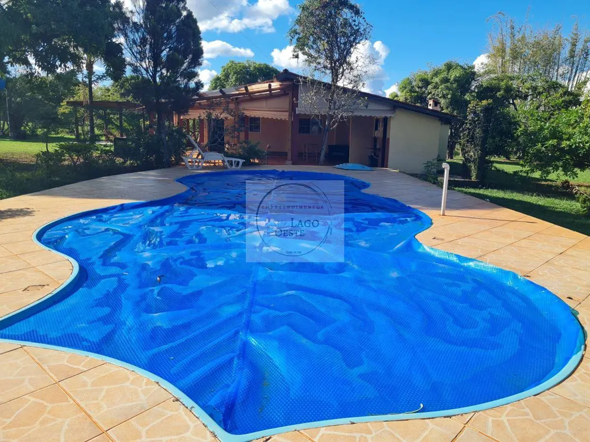 ÓTIMA CHÁCARA NA RUA 18Chácara completa, pronta para sua família Composta de 3 c...