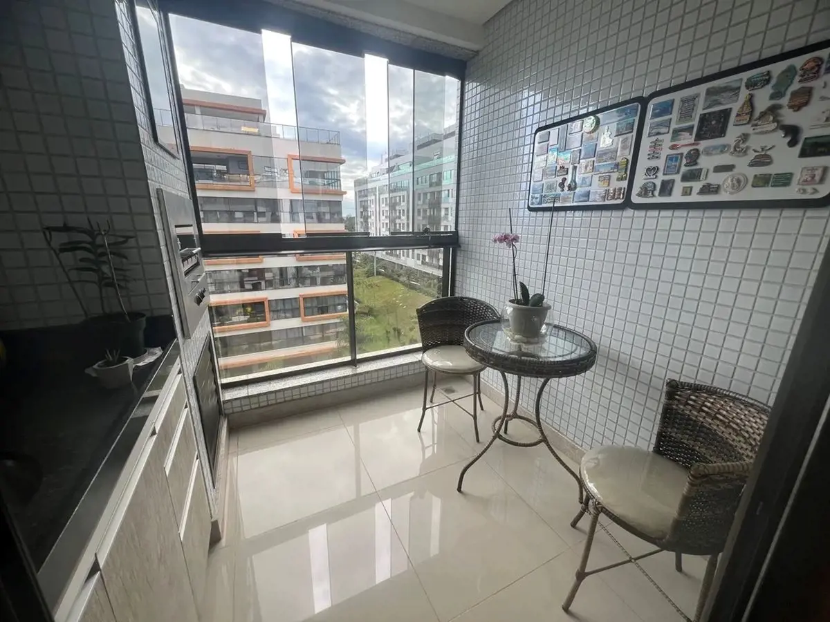  Apartamento Nascente, Andar Alto, Totalmente Reformado no Residencial Jardins A...