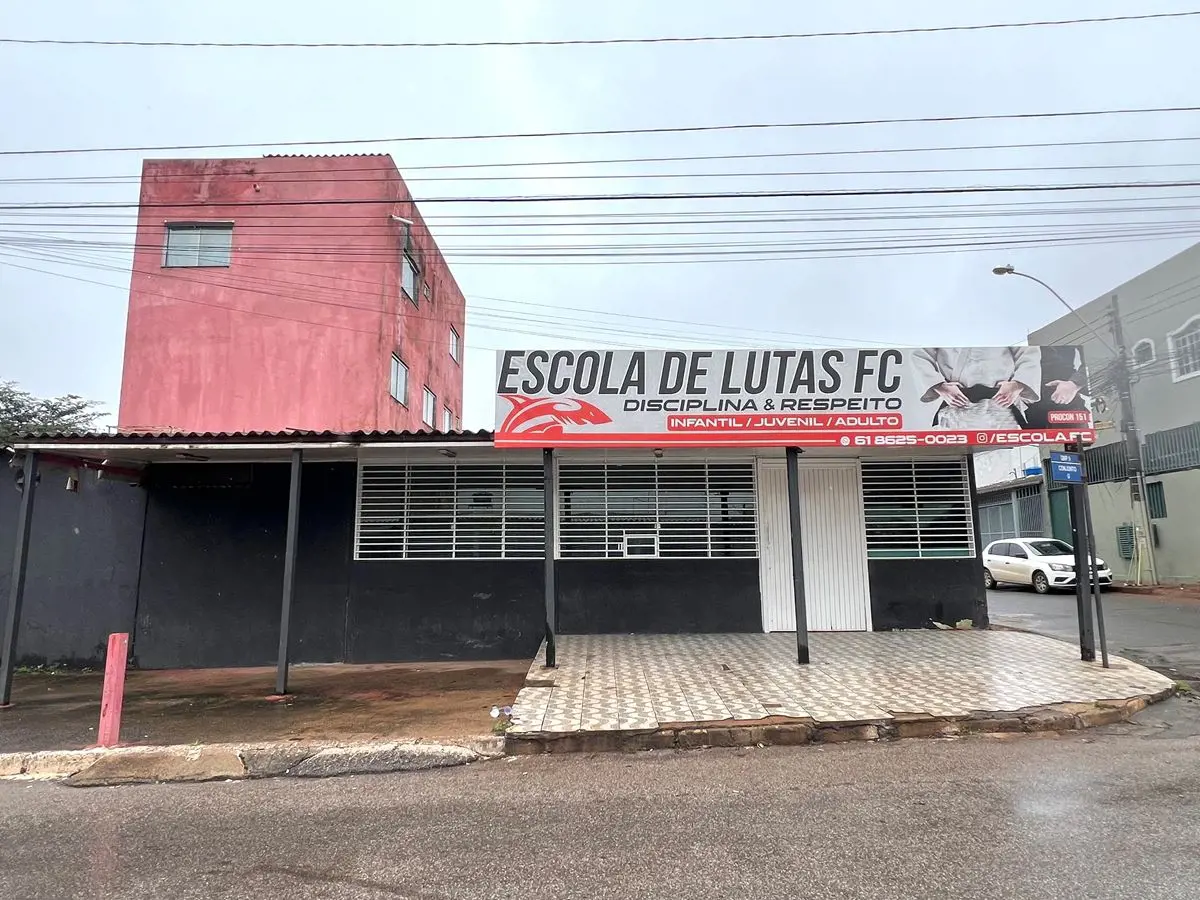 Ótimo imóvel pra quem deseja investir. Gerando uma renda de aproximadamente R$4....