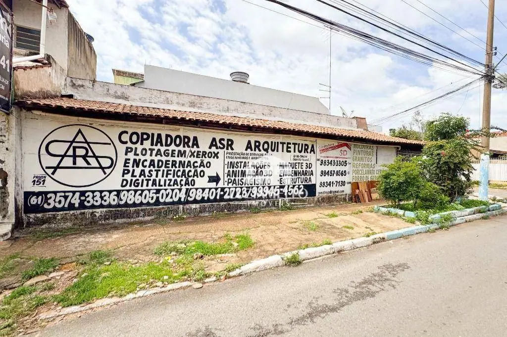 Casa de Esquina com Grande Potencial Comercial QI 06, Guará IImóvel de esquina c...