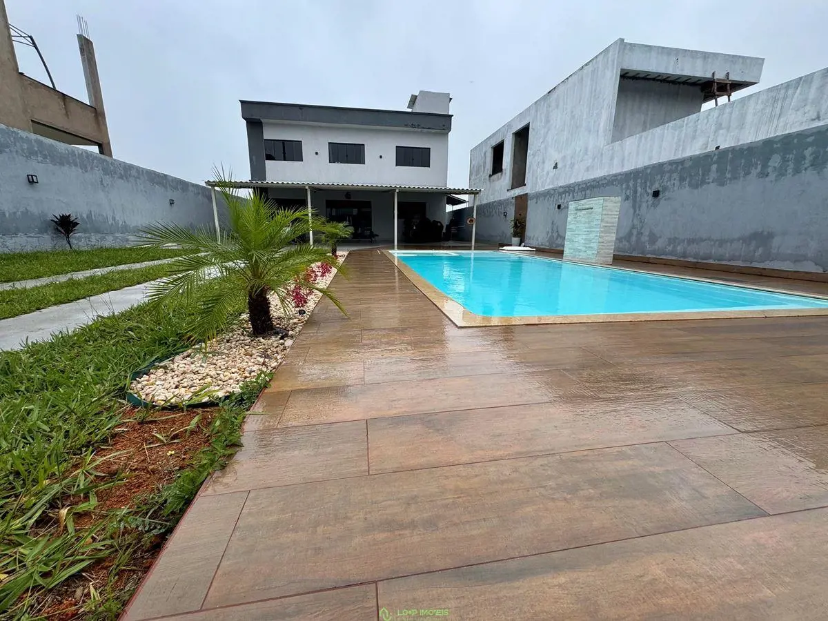A oportunidade que você esperava!Casa exclusiva no Condomínio Alto da Boa Vista ...