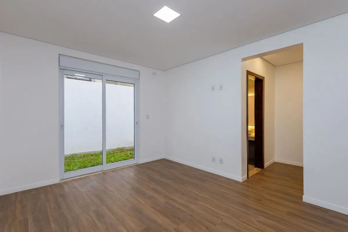 Linda casa térrea, em terreno de 1200m2 plano (800 de área útil e 400 de área ve...