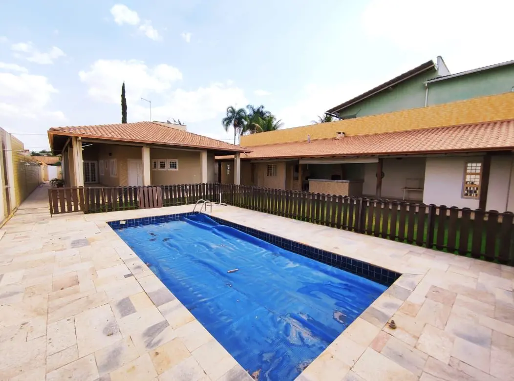 RUA 03 - CONDOMINIO BURITIS - PORTARIA 24 HORAS - OTIMA CASA DESOCUPADA, TERREA,...