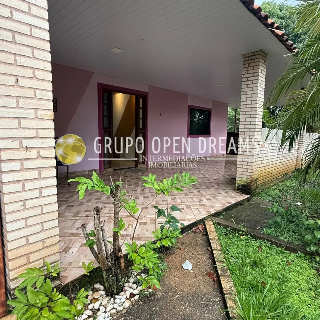 Obs: Uma Casa com Área Privativa de 180 m2 4 quartos 2 suíte um com hidromassage...