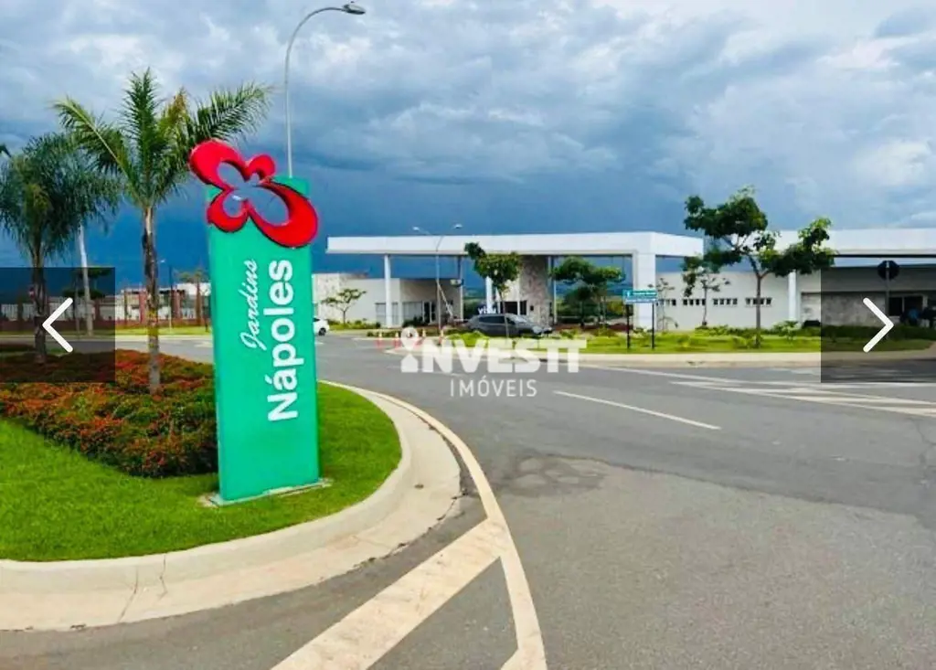 Excelente lote de 360m2 no Condomínio Jardins Nápoles O cenário perfeito da inte...
