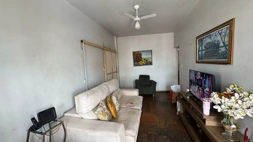 Vende-se, Apartamento, no Edifício Procópio, Setor Campinas, 03 quartos,1 banhei...