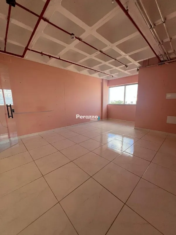 Ótima Sala Comercial localizada no Edifício Jardim Acrópolis. 2 MESES DE CARÊNCI...