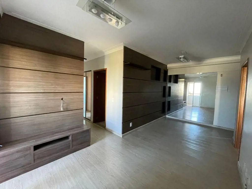 DF4 Imóveis Apresenta com ExclusividadeApartamento Reformado de 3 Quartos Villag...