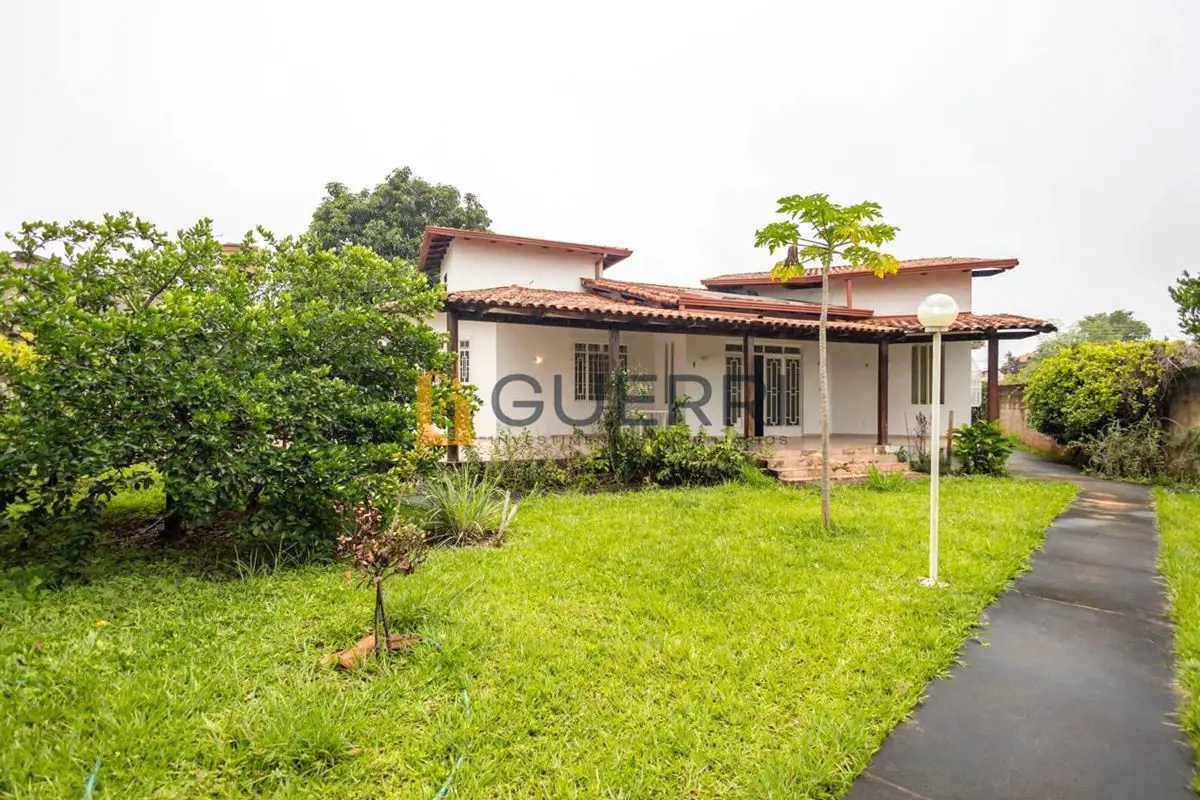 CASA CONDOMINIO ENTRE LAGOS - LOTE GRANDE - POMAR - SUITES - AMARIOS Casa aconch...