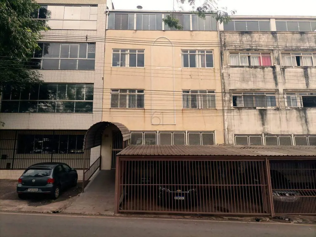 Vende-se prédio comercial e residencial de 5 pavimentos. Distribuídos em loja co...