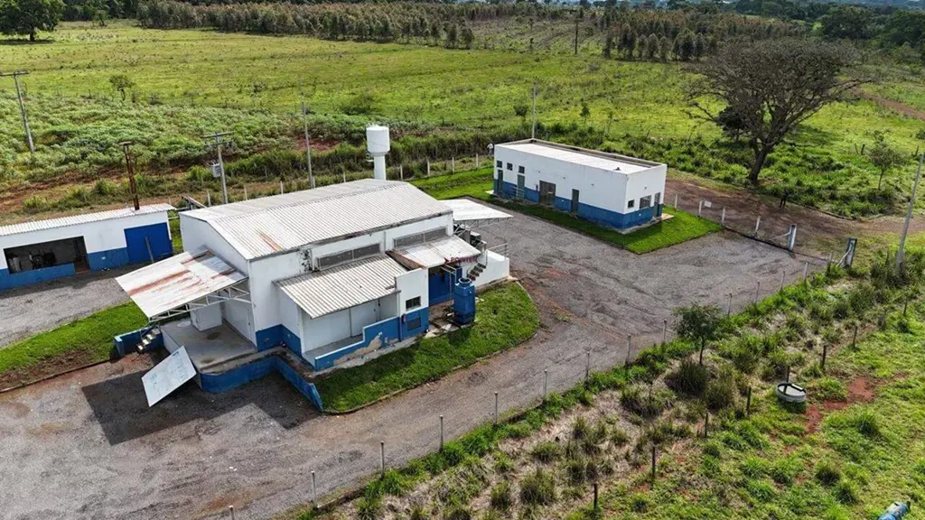 Fabrica de Laticínio - Campo Limpo de Goiás Possuí uma grande indústria e de fáb...