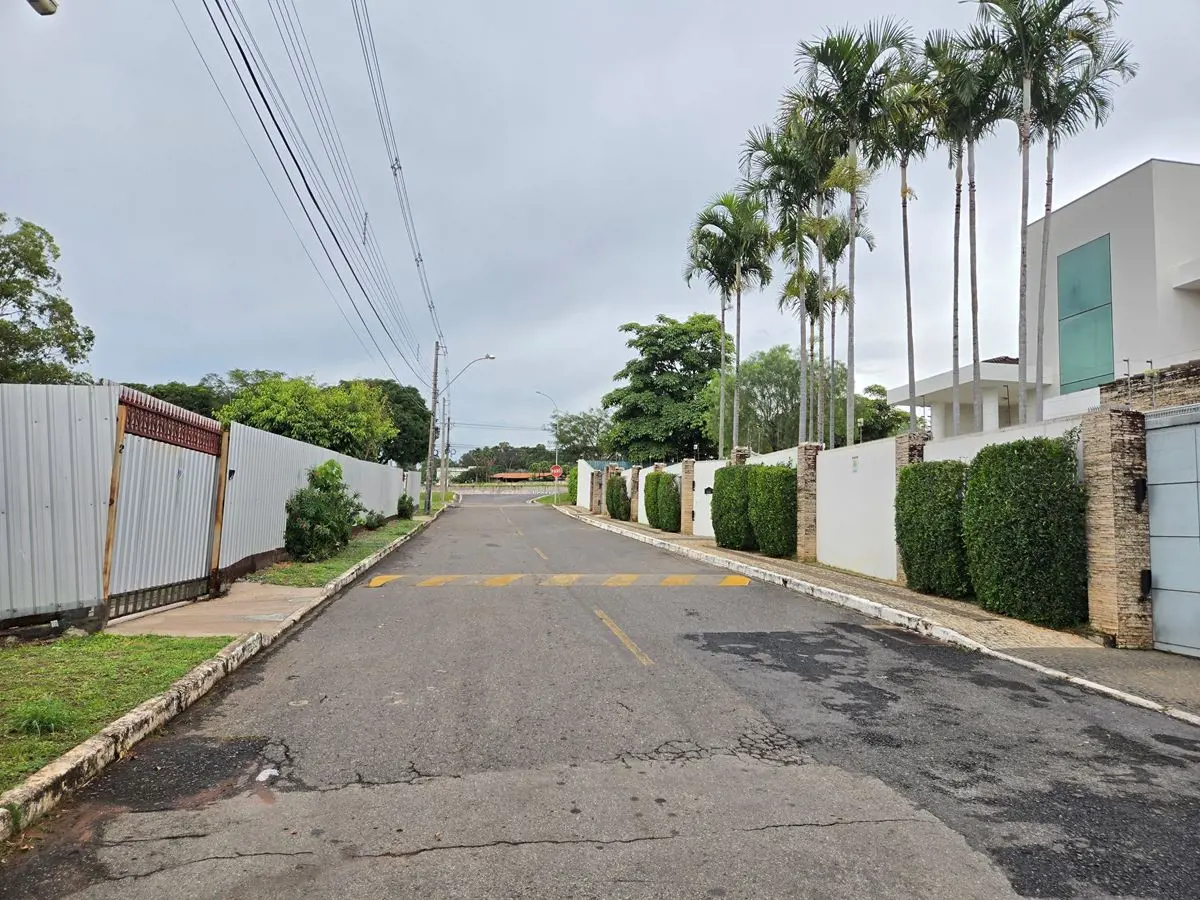 Terreno e localização privilegiados Lote 800 metros + 800 metros de área verde P...