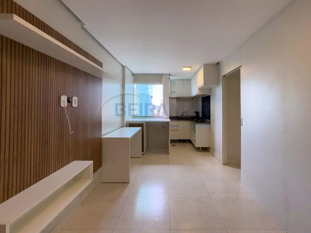 Características do Imóvel:- 1 quarto com armário planejado, otimizando o espaço ...