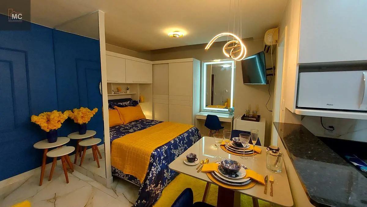 Linda kitnet toda reformada, com mobília completa, decorada, pronta para morar.....
