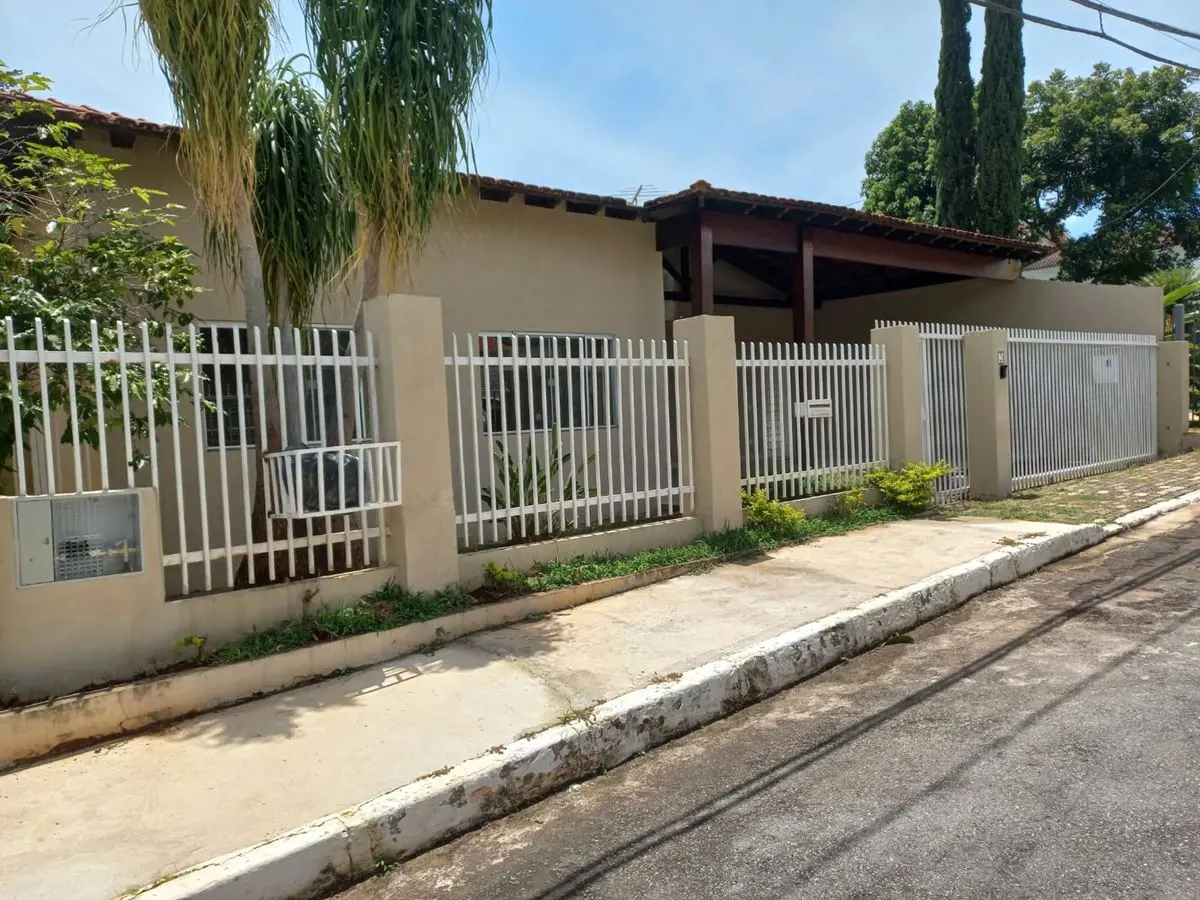 CASA TÉRREA 328,76 M² 04 QUARTOS 03 SUÍTES DCE COM HABITE-SECasa Térrea- 04 quar...