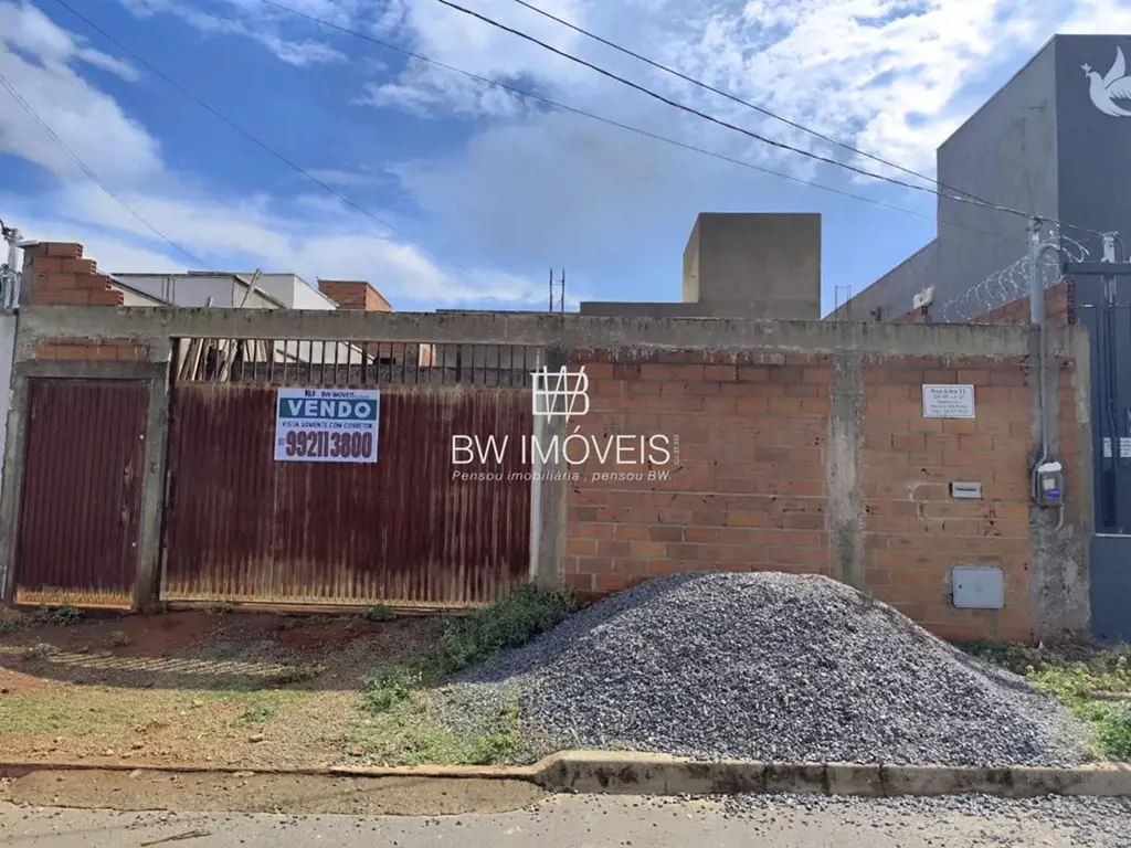 Casa para Venda no bairro Residencial Recanto das Emas. Terreno: 200mts Construç...