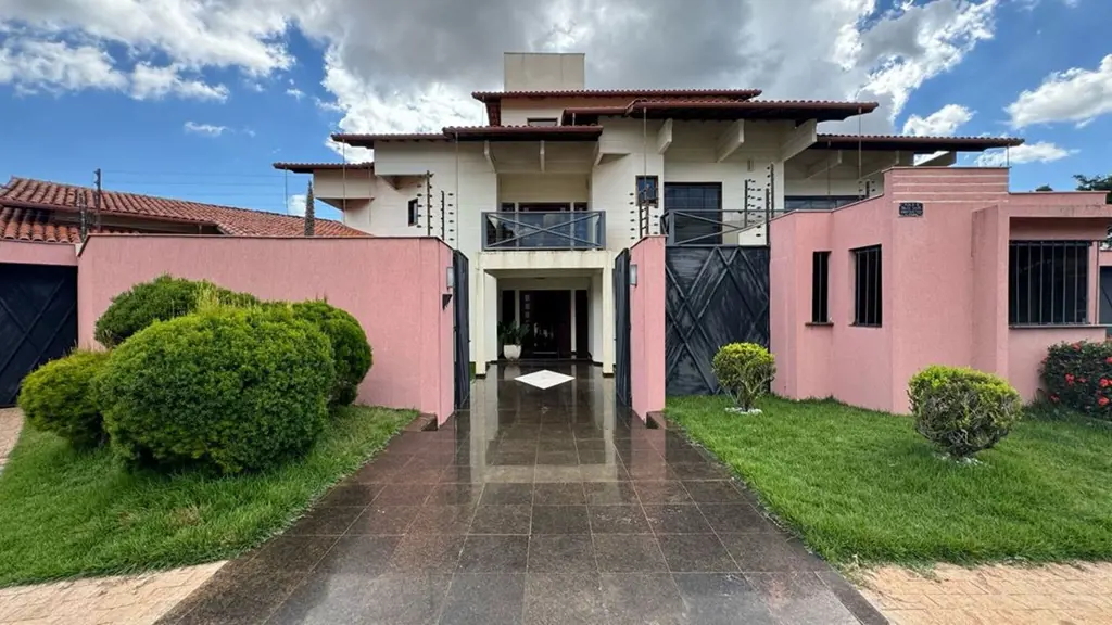 Oportunidade Única em Anápolis City! Sobrado de Luxo em Rua ExclusivaSeja o próx...