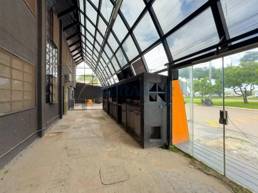 Prédio Comercial com 939,74m² Construídos à Venda na QNA 15 - Taguatinga, Brasíl...