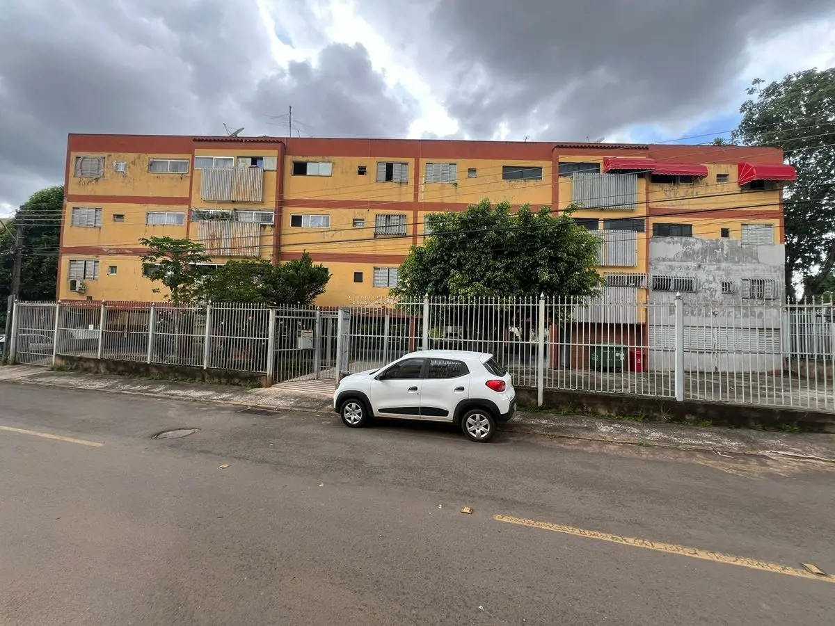 Vendo Apartamento com 3 quartos com 1 vaga de garagem 04/02/25