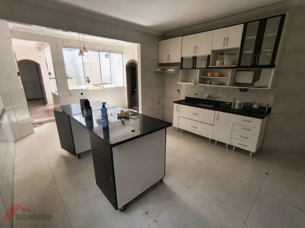 4 Quartos 2 Suítes | 4 Vagas | Piscina | Laje | Terreno: 350m2 | Construção: 300...