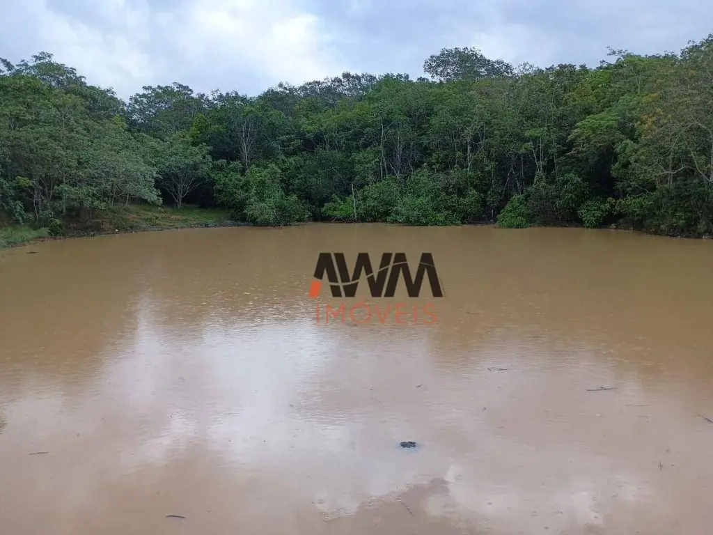 Fazenda de 81 alqueires e 9 litros.No município de Água Fria Go.Localizada na di...