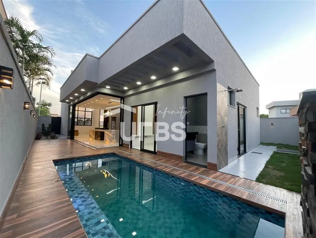 COD U-0020395 - Área total 158 mts (Casa 147 mts +11 mts piscina )Casa alto padr...