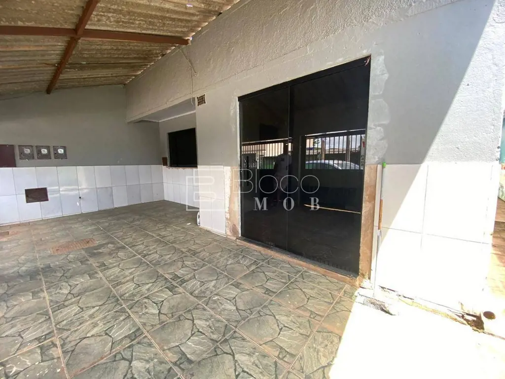 VENDO Casa com 2 quartos + 2 kitnets na QNM 06 de Ceilândia Casa principal: 2 qu...