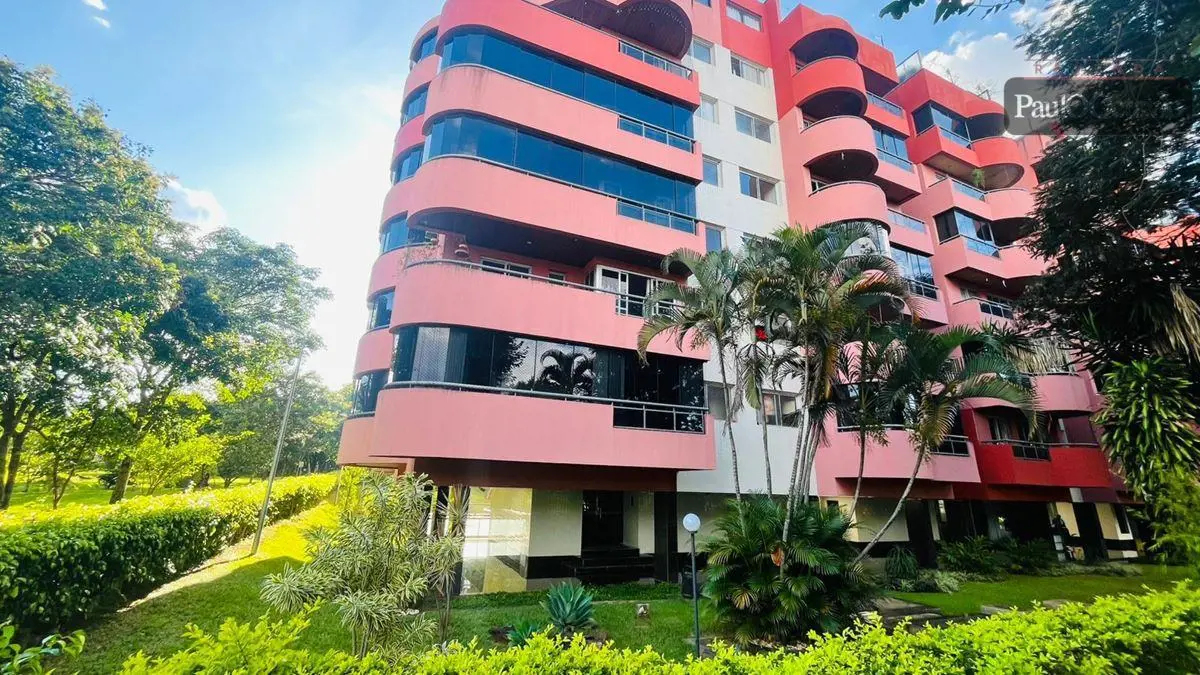 SQN 215 - Cobertura - 03 suítes - 02 vagas soltasLinda cobertura com 03 suítes, ...