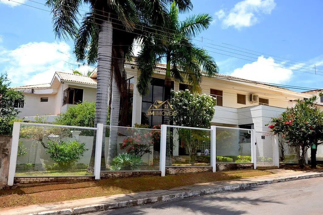 A JM Imóveis vende excelente casa no condomínio Morada dos nobres, Setor Habitac...