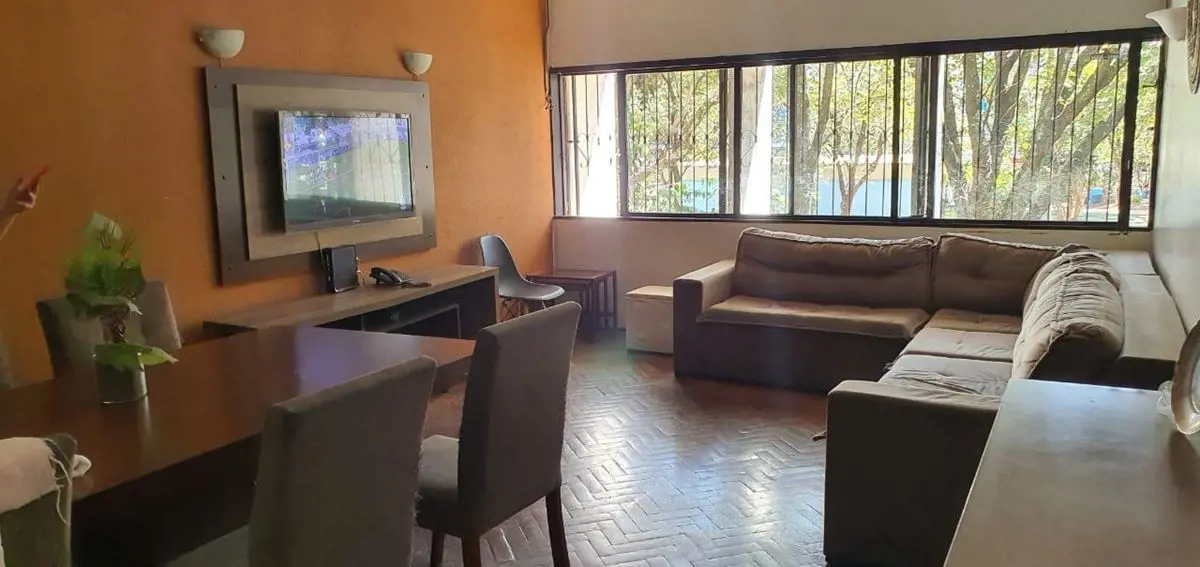 O imóvel está localizado em quadra central da Asa Sul, na conhecida Rua da Igrej...