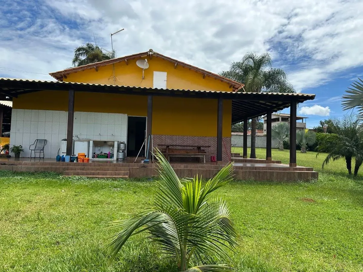 -Metragem 125,000.0 mil metros-2 milhões-Chácaras-Fica na rajadinha 2 07/02/25