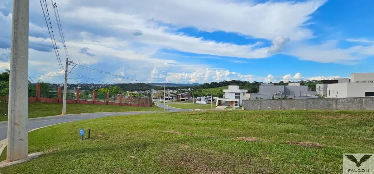 Oportunidade: Lote de esquina de 320 m² com o menor ágio disponível no Jardins B...