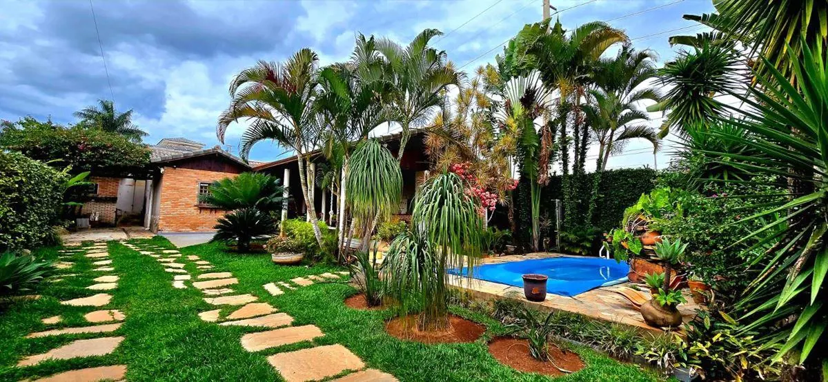 CASA À VENDA no SOLAR de BRASÍLIA 2 - bAIXAMOS 100 MIL REAISSALA de ESTAR 1 quar...