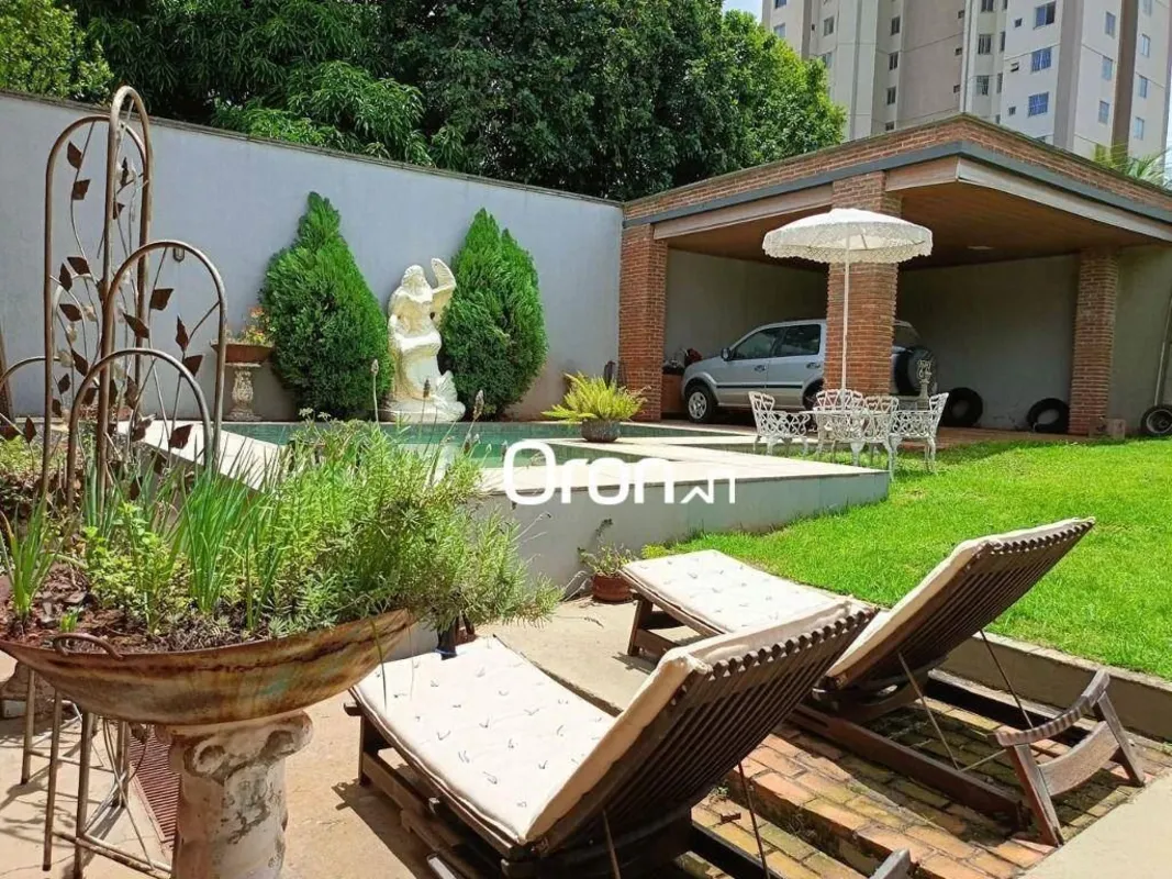 CÓDIGO DO IMÓVEL: CA1709Equipado e mobiliadoLOCALIZAÇÃOEm ótima localização, pró...