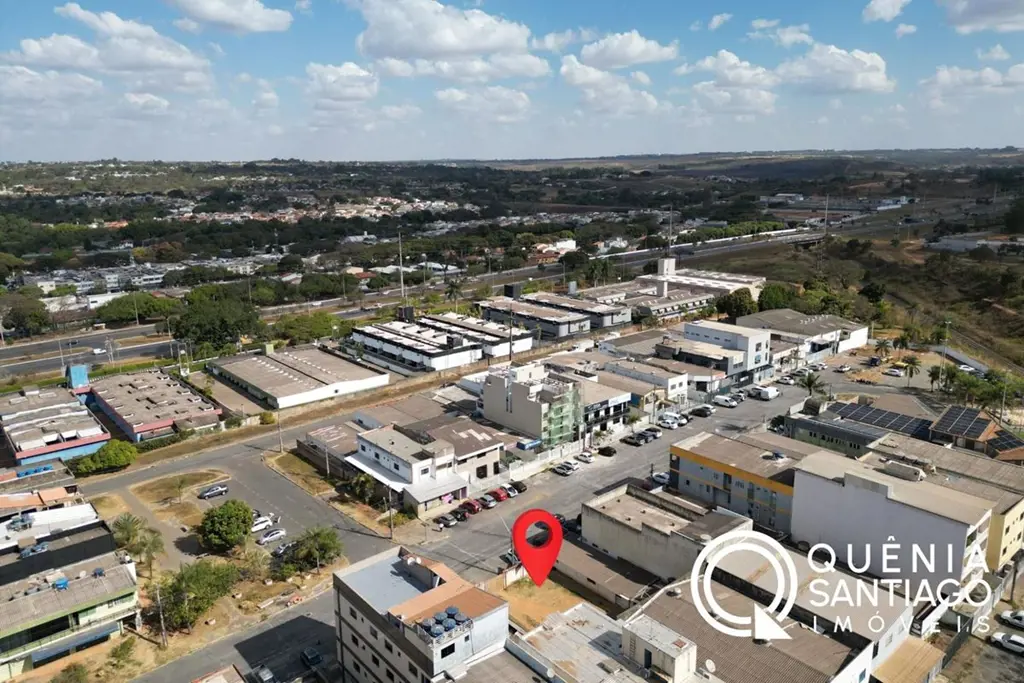 O terreno possui 225,00m², em uma área de grande potencial para galpões. Uma opo...