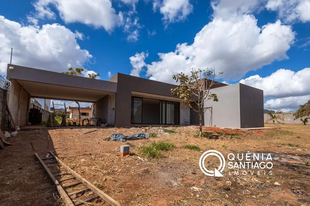 Chácara Casa Blanca - casa dois quartos de 160mCasa com área construída de 160,9...