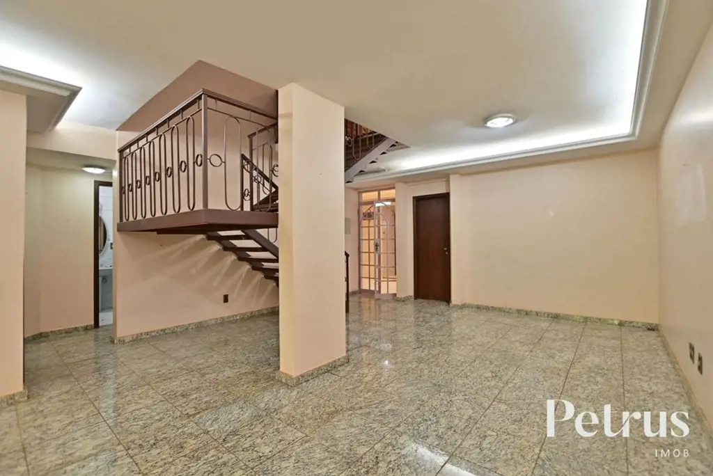 SHCGN 703 Conforto e Espaço para Toda a Família!Está buscando um lar amplo, eleg...
