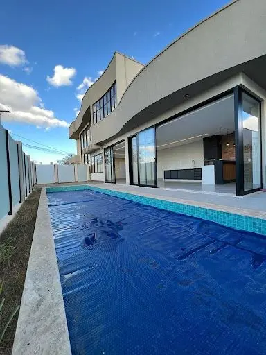 Sobrado no Jardins Lisboa. Possui 4 suítes plenas, pé direito duplo na sala com ...