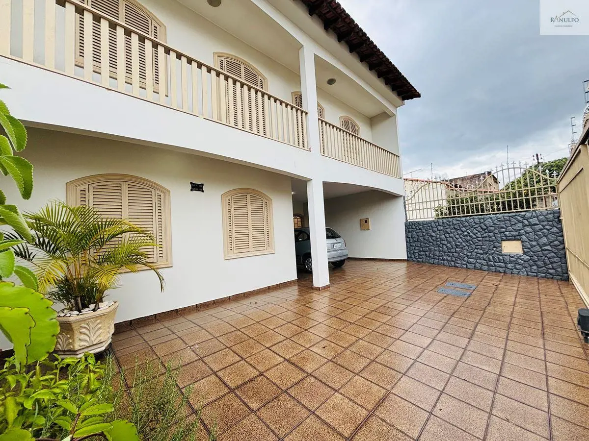 OPORTUNIDADE de morar ou instalar sua empresa. A casa encontra-se desocupada; CA...